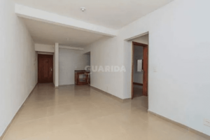 Apartamento de 2 dormitórios no bairro Menino Deus.