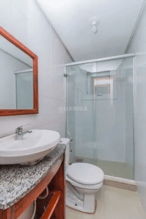 Apartamento de 2 dormitórios no bairro Menino Deus. - Image 15