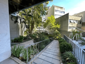 Apartamento totalmente mobiliado de 1 dormitório no bairro Floresta. - Image 15