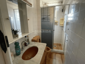 Apartamento totalmente mobiliado de 1 dormitório no bairro Floresta. - Image 10