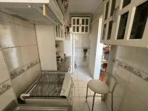 Apartamento totalmente mobiliado de 1 dormitório no bairro Floresta. - Image 7