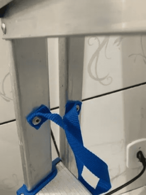 Escada de alumínio 4 degraus. - Image 2