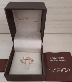 Anel facetado de ouro 18k