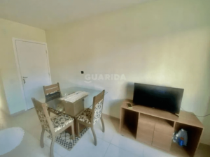 Apartamento MOBILIADO com 2 dormitórios para alugar no bairro Hípica. - Image 2