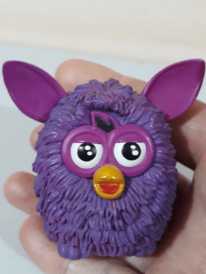 Brinquedo Furby coleção Hasbro 2013 (O branco falta uma orelha)
